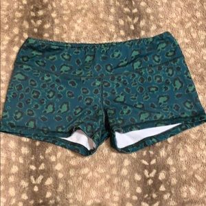 Fleo Shorts